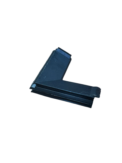 GASTALDELLO SISTEMI ANGOLO VULCANIZZATO GUARNIZIONE CENTRALE PER PROFILI EL 50N - SPESSORE 8 mm. LUNGHEZZA 56 mm.