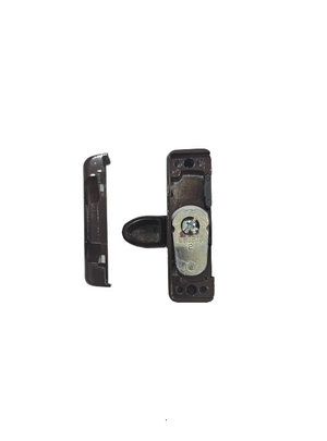 Master Maniglia a tavellino con copricassa a rotazione SEMPLICE Manico, cassa e copertura riscontro in zama, base riscontro e spessori in nylon Colore Marrone ral 8017