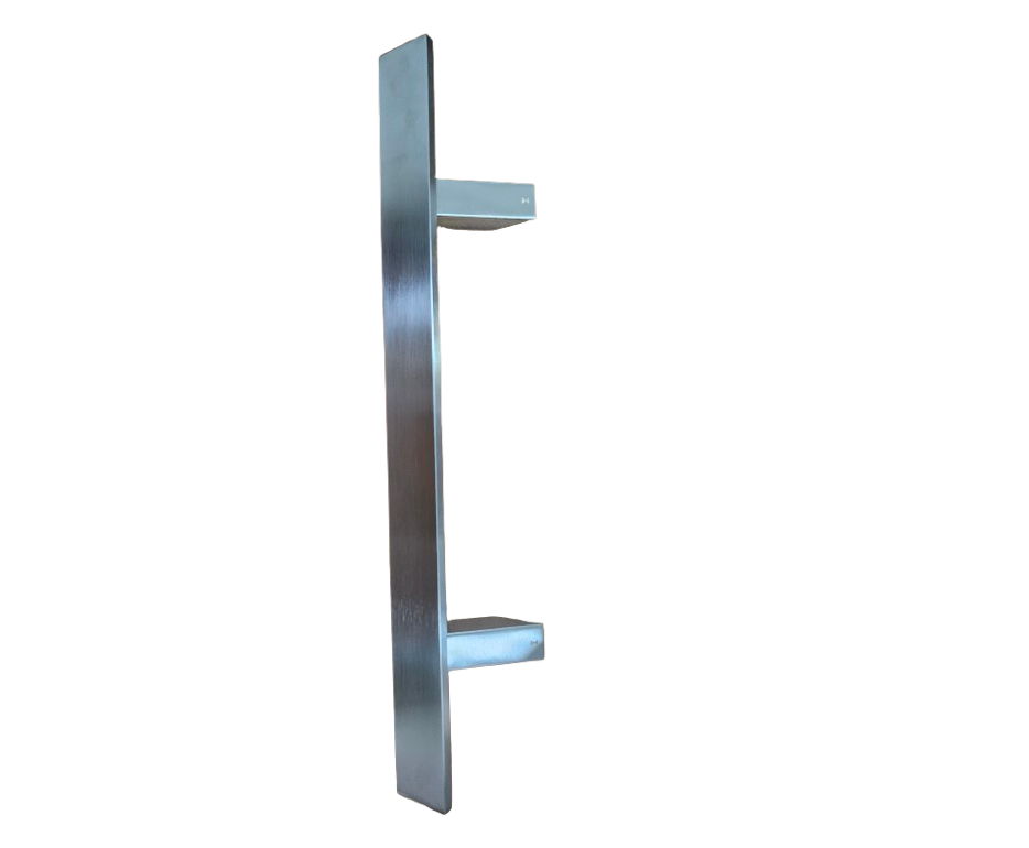 FIMET Maniglione modello OREGON 841Z in acciaio inox satinato. Sezione barra 40x10 mm. Kit di fissaggio a coppia incluso. Kit di fissaggio montaggio singolo per legno incluso.