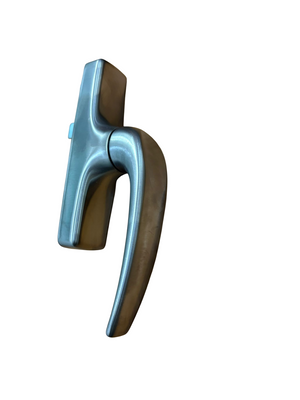 SAVIO CREMONESE MODELLO "MANON" PER ANTA-RIBALTA CON CHIAVE A BRUGOLA 3 mm. - INTERASSI 84.5-98 mm. FINITURA PVD INOX