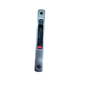 Savio Chiusura in alluminio e zama singola laterale a scatto, arrotondata automatica per finestre. Viti TS M5x16 in acciaio inox 304, premontate. Sistema brevettato. Colore INOX SATINATO